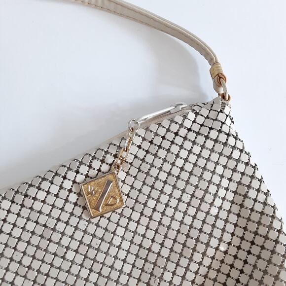 Whiting & Davis Vintage White Pearl Crystal Evening Bag Chainmail Crossbody Bag - Picture 5 of 16